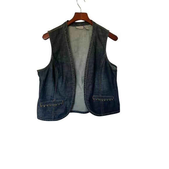 Chico's Platinum Denim Vest sz 2 boho western rodeo casual beaded gypsy Cowgirl - Picture 2 of 8